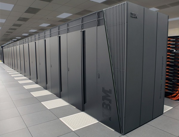 modern mainframe computer